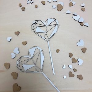 Cake topper corazón geométrico 2